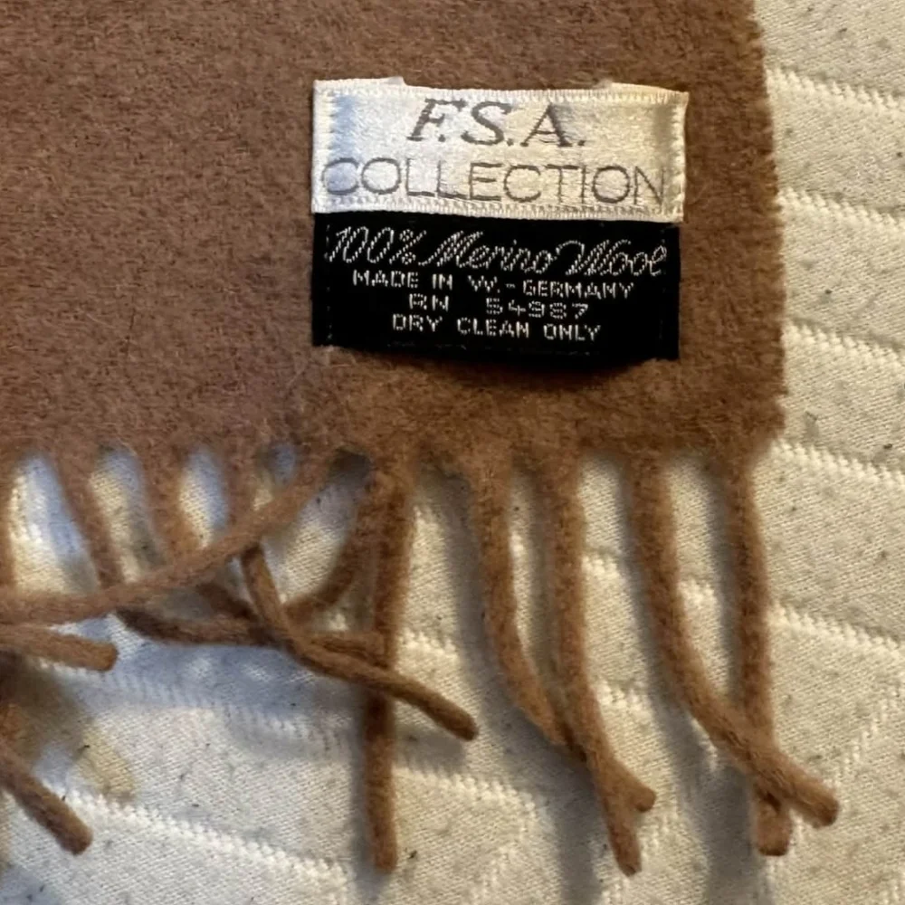 Vintage F.S.A. Collection 100% Merino Brown Tassel Scarf Made In West Germany